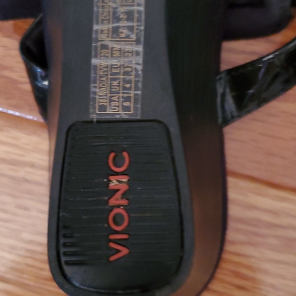 Vionic Sandals - Picture 4 of 9